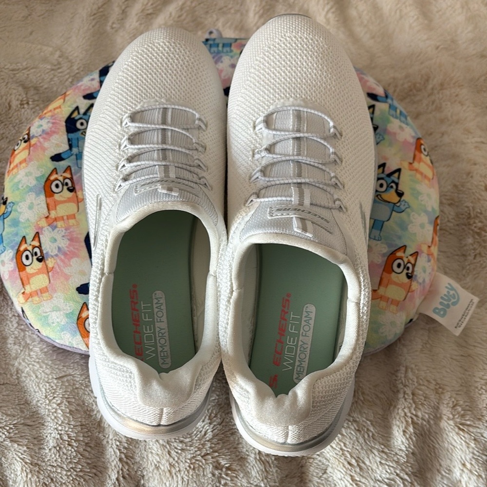 Skechers Cream Textile Sneakers